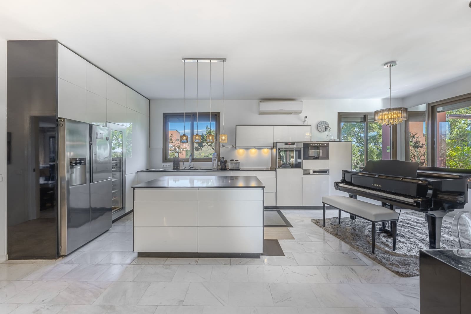 3 bedroom Apartment for sale in Marbella with pool garage - € 549,000 (Ref: 9346664)