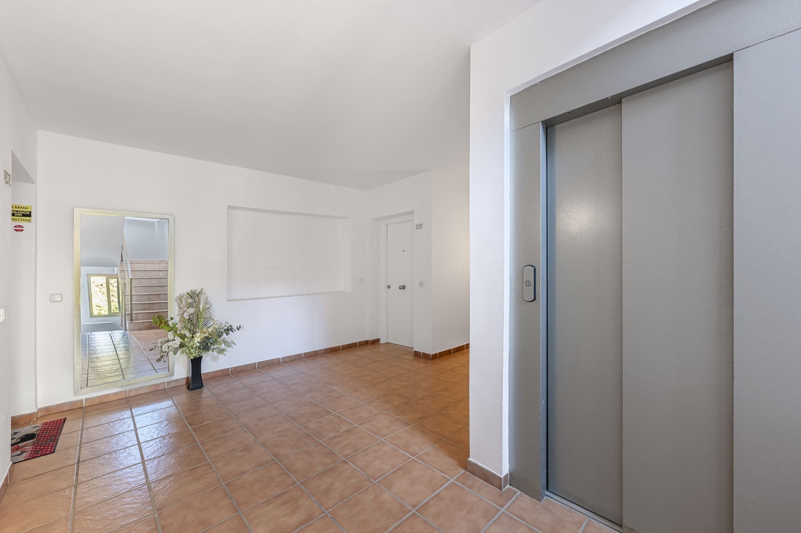 3 bedroom Apartment for sale in Marbella with pool garage - € 549,000 (Ref: 9346664)