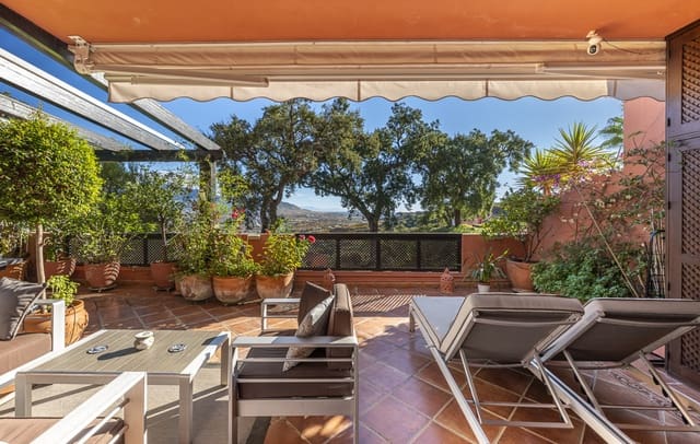 3 chambre Appartement à vendre à Marbella avec piscine garage - 549 000 € (Ref: 9346664)