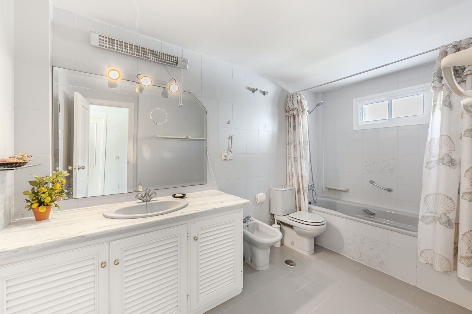 2 quarto Penthouse para venda em Marbella com piscina garagem - 309 000 € (Ref: 9371572)