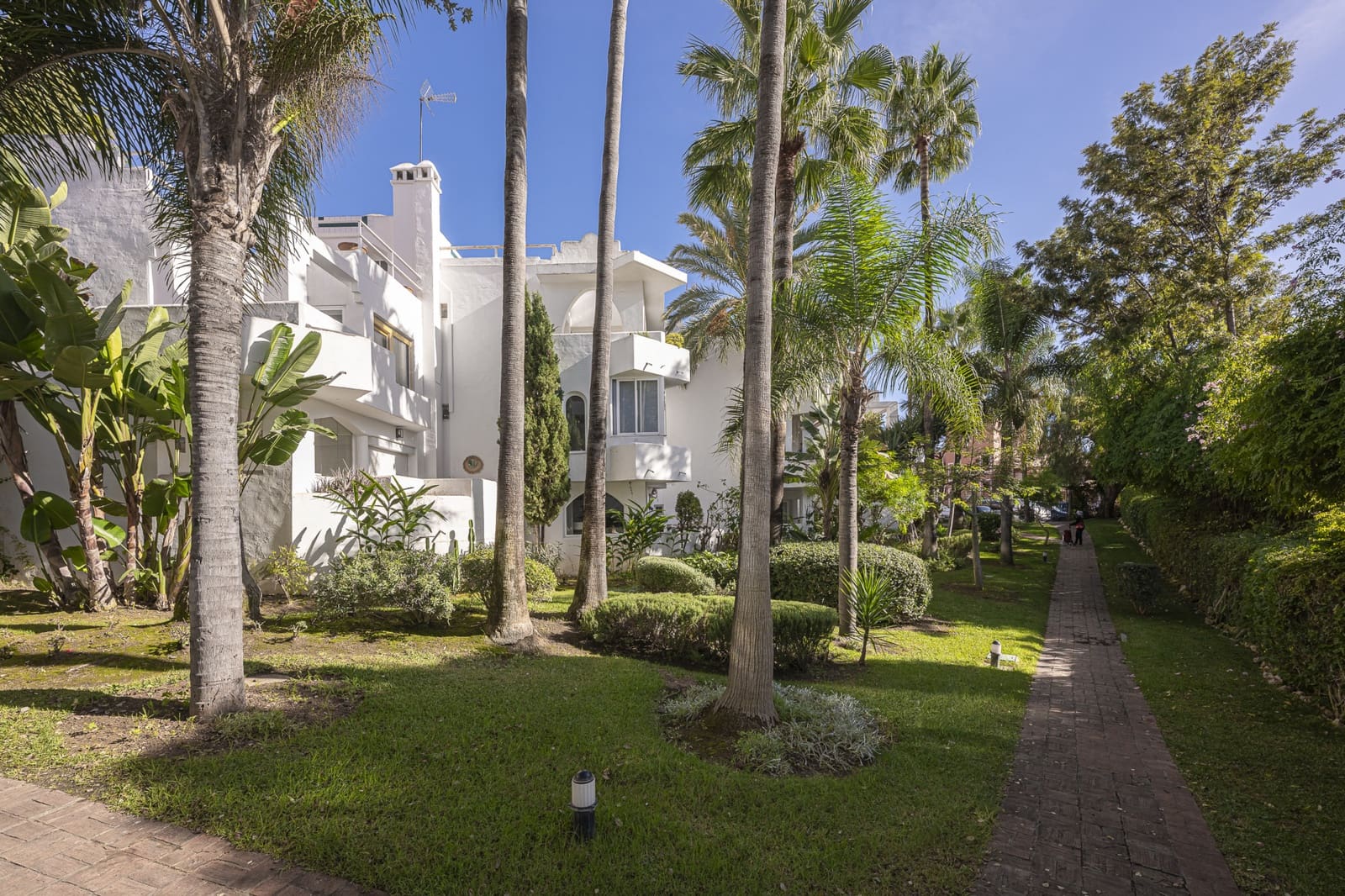 2 quarto Penthouse para venda em Marbella com piscina garagem - 309 000 € (Ref: 9371572)