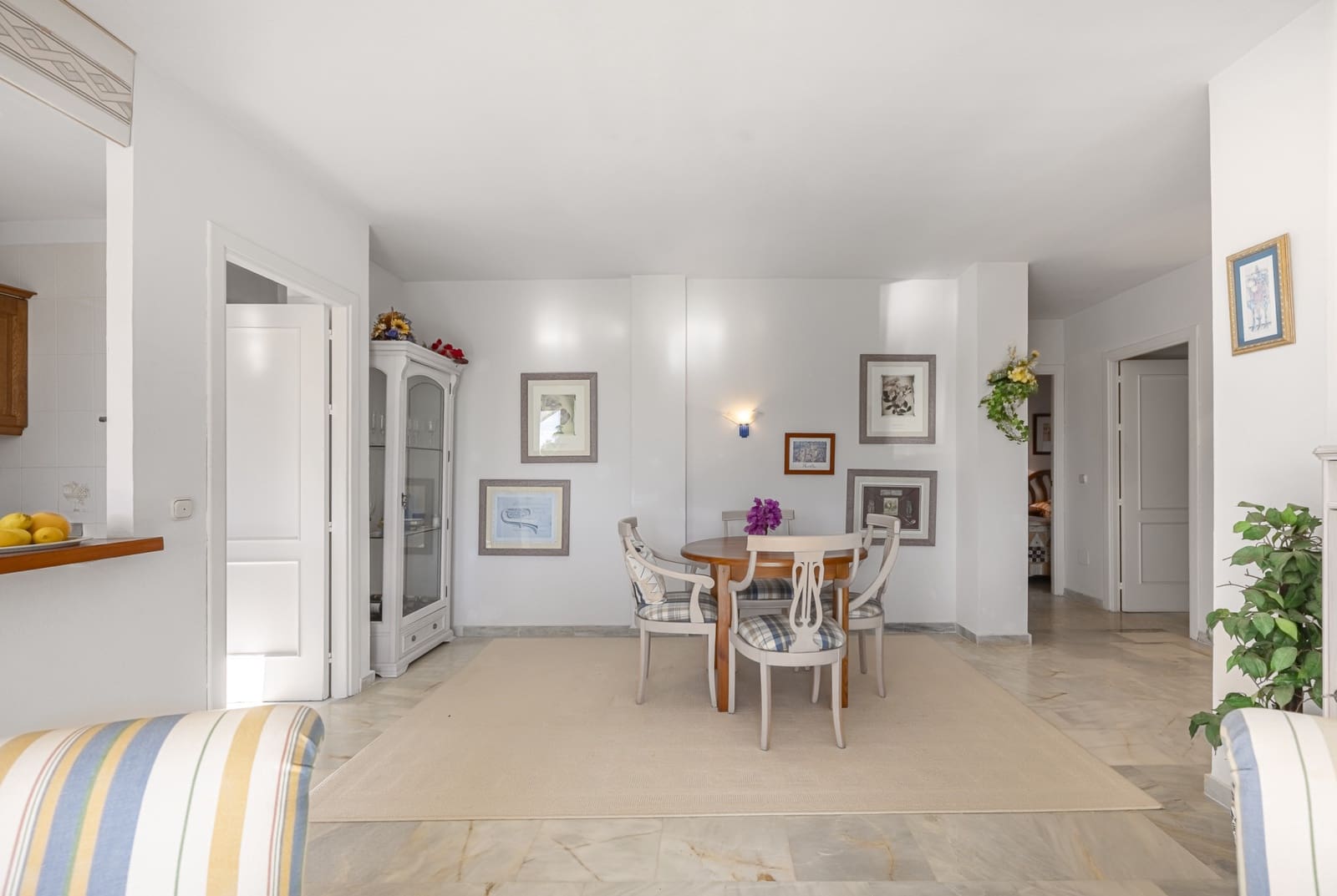 2 bedroom Penthouse for sale in Marbella with pool garage - € 299,000 (Ref: 9371572)