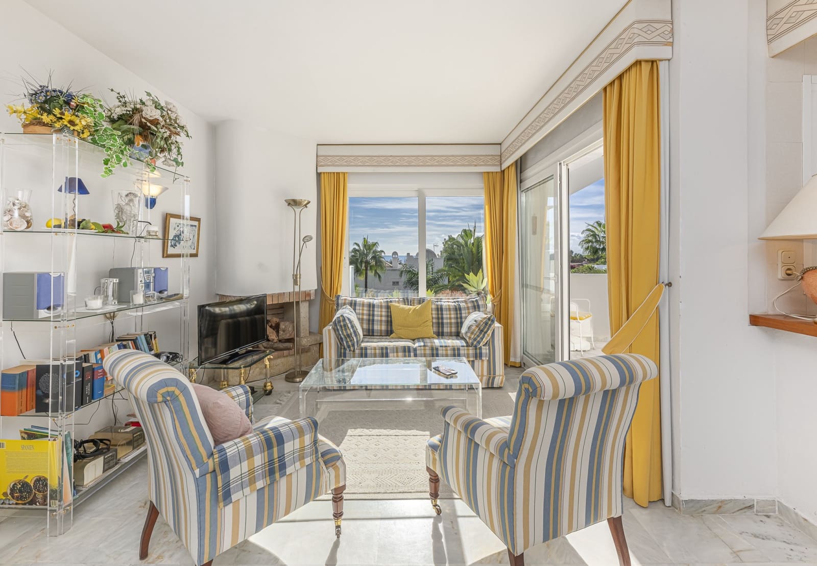 2 bedroom Penthouse for sale in Marbella with pool garage - € 299,000 (Ref: 9371572)