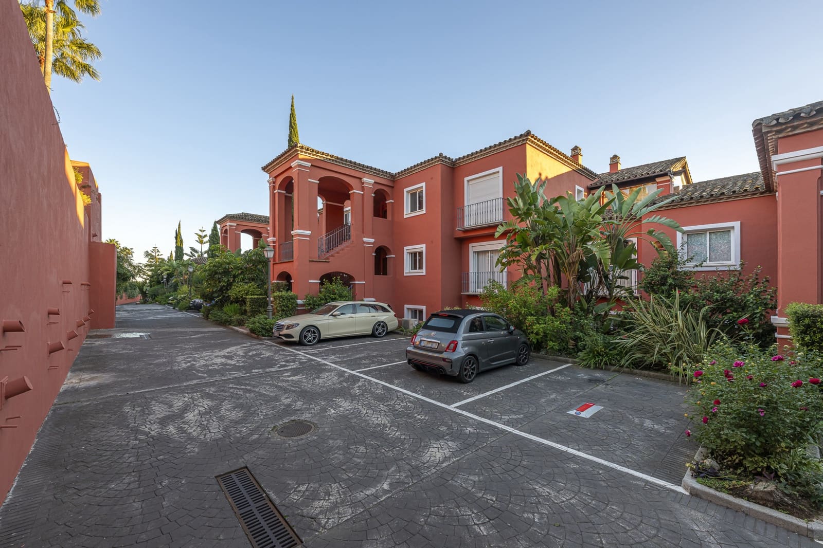 2 chambre Penthouse à vendre à Marbella avec piscine garage - 540 000 € (Ref: 9410385)