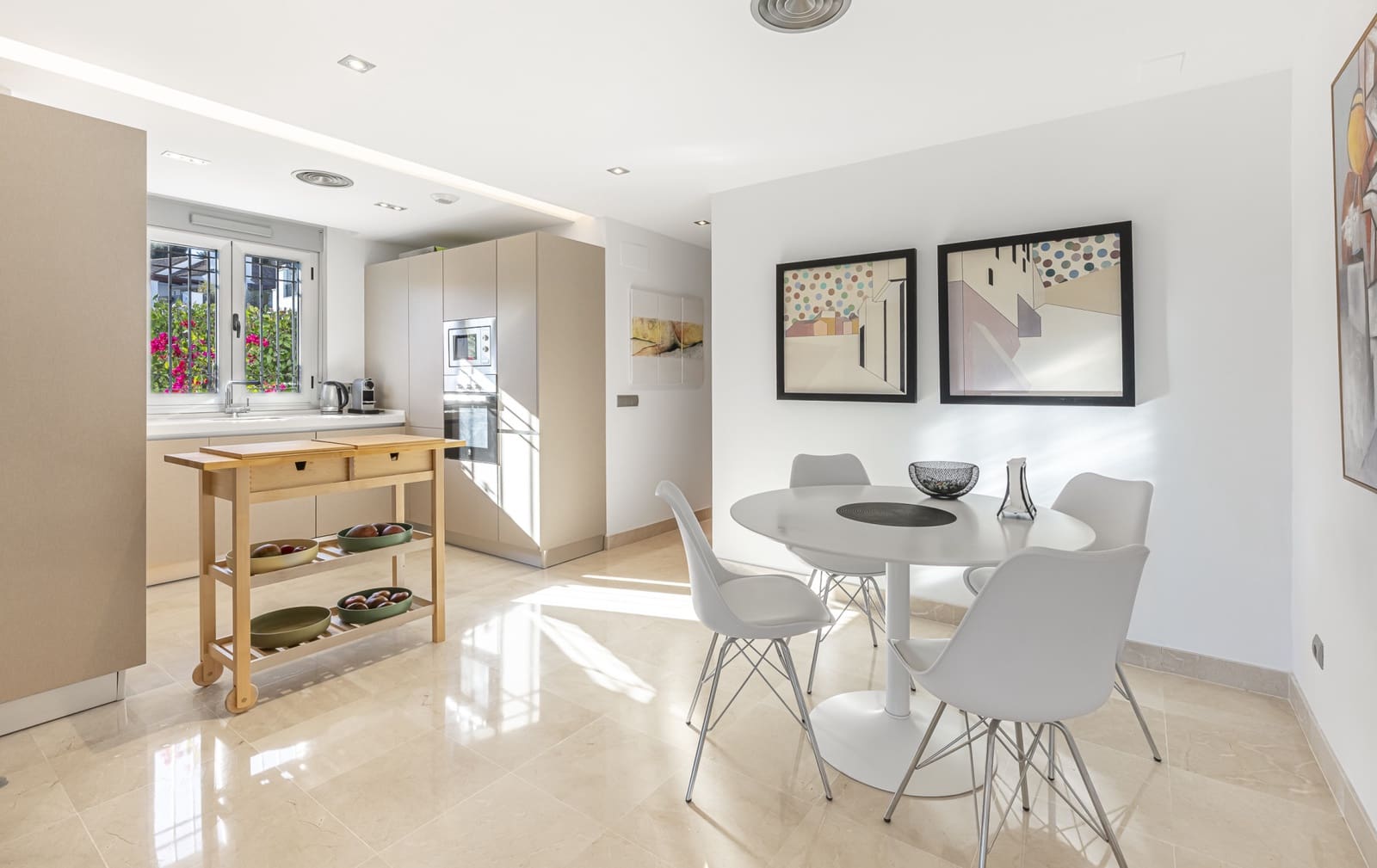 3 Zimmer Apartment zu verkaufen in Marbella mit Pool Garage - 425.000 € (Ref: 9443052)