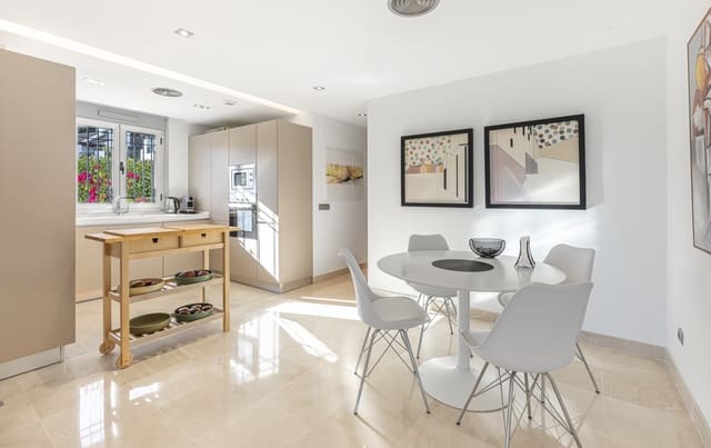 3 Zimmer Apartment zu verkaufen in Marbella mit Pool Garage - 425.000 € (Ref: 9443052)