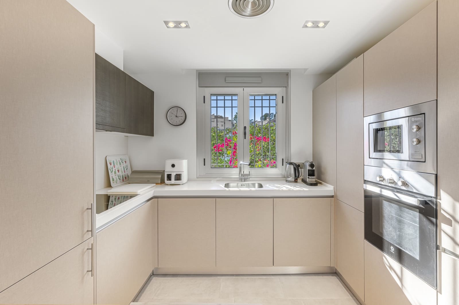 3 Zimmer Apartment zu verkaufen in Marbella mit Pool Garage - 425.000 € (Ref: 9443052)