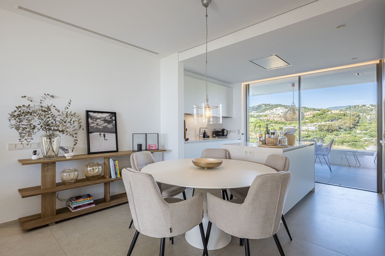 3 Zimmer Apartment zu verkaufen in Marbella mit Pool Garage - 869.000 € (Ref: 9450070)