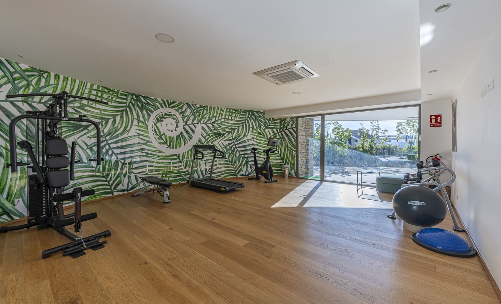 3 Zimmer Apartment zu verkaufen in Marbella mit Pool Garage - 869.000 € (Ref: 9450070)