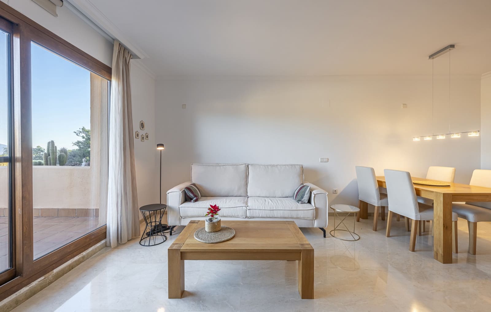 2 slaapkamer Penthouse te koop in Marbella met zwembad garage - € 355.000 (Ref: 9540584)