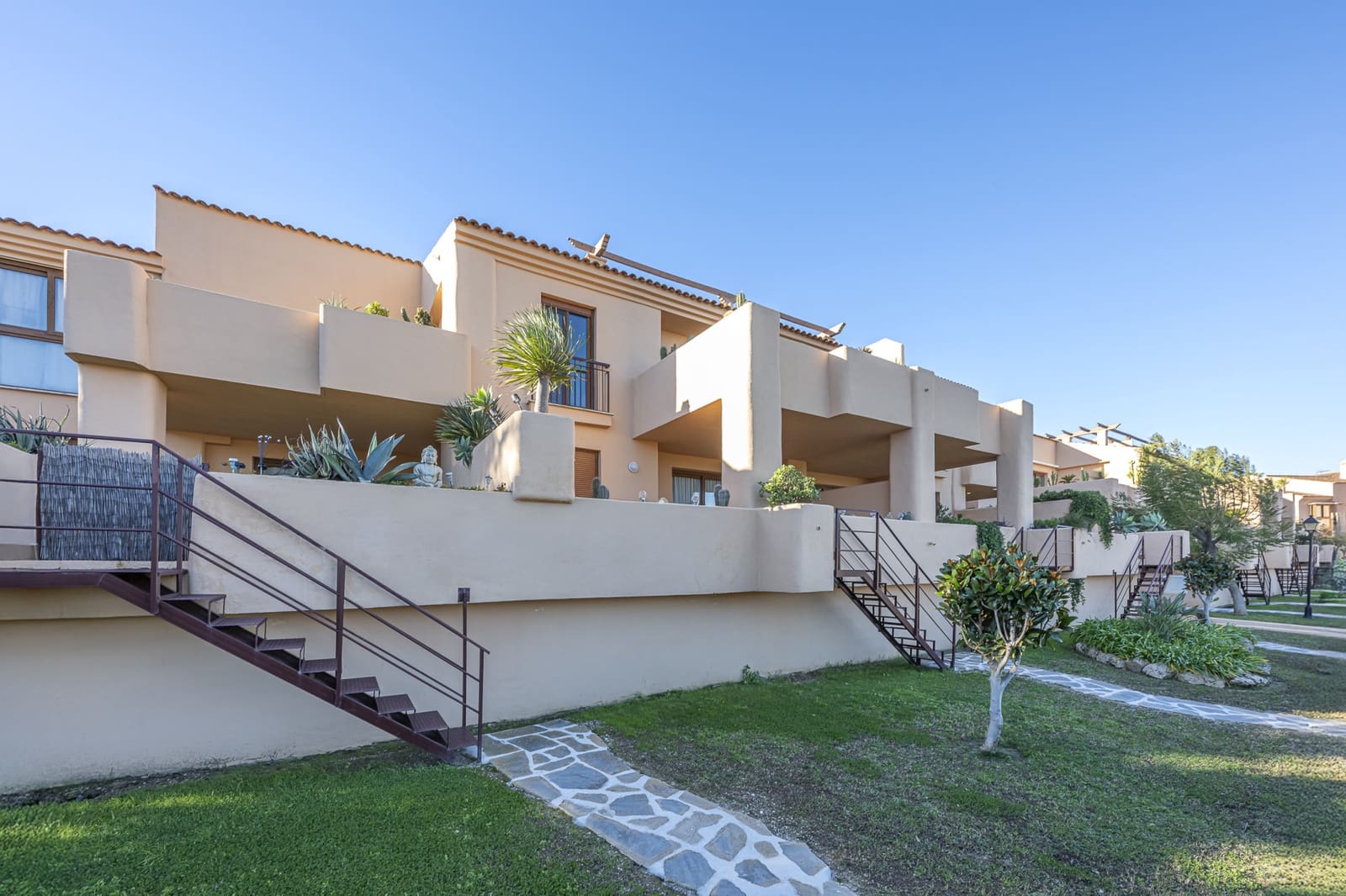 2 slaapkamer Penthouse te koop in Marbella met zwembad garage - € 355.000 (Ref: 9540584)