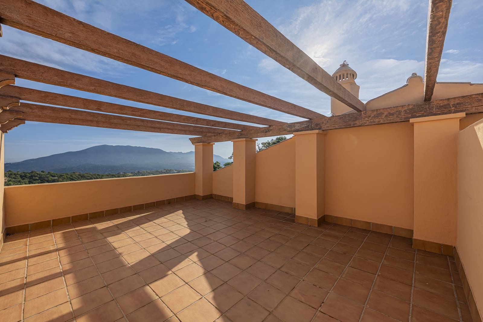 2 bedroom Penthouse for sale in Marbella with pool garage - € 349,000 (Ref: 9540584)