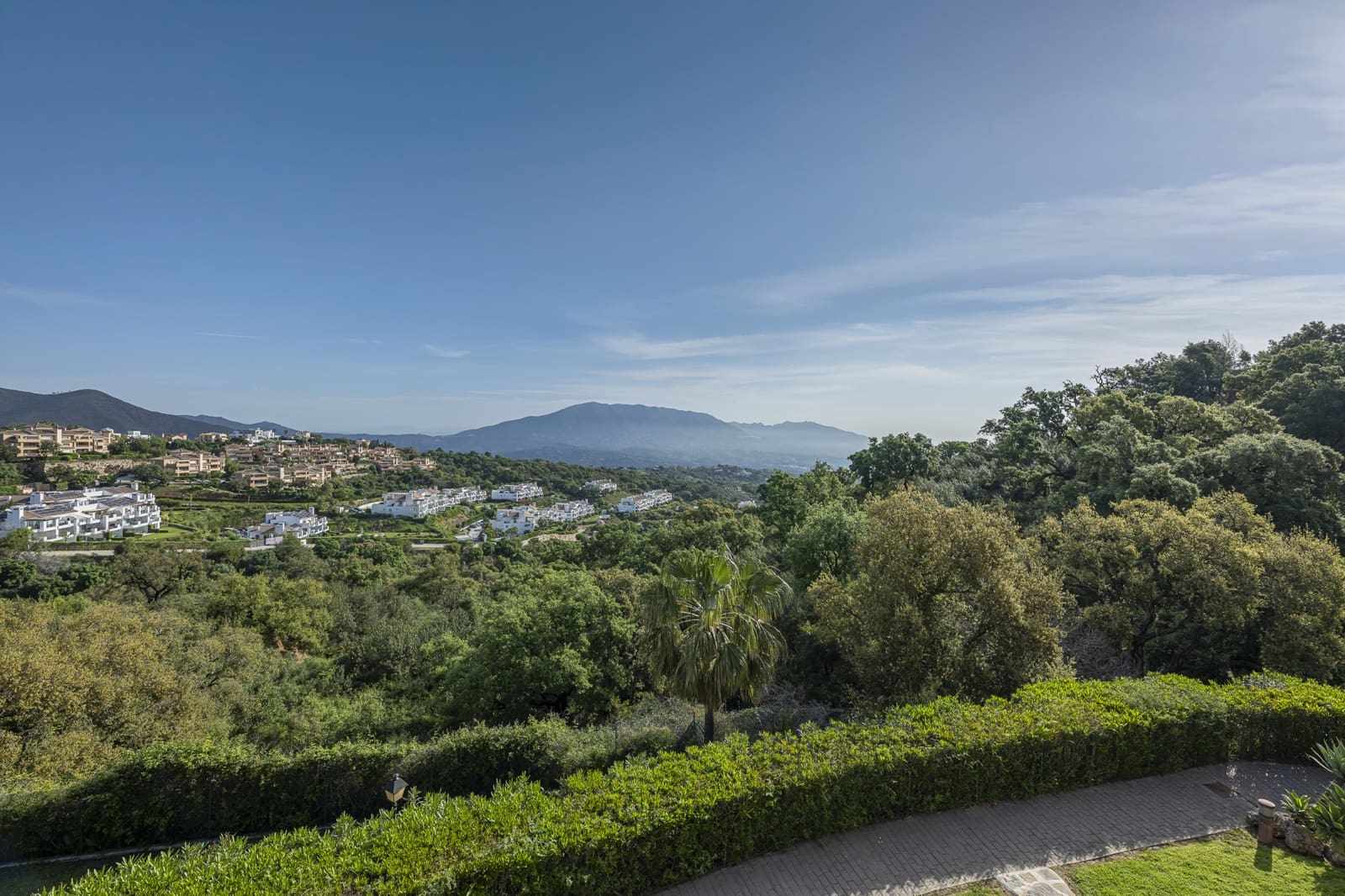 2 bedroom Penthouse for sale in Marbella with pool garage - € 349,000 (Ref: 9540584)