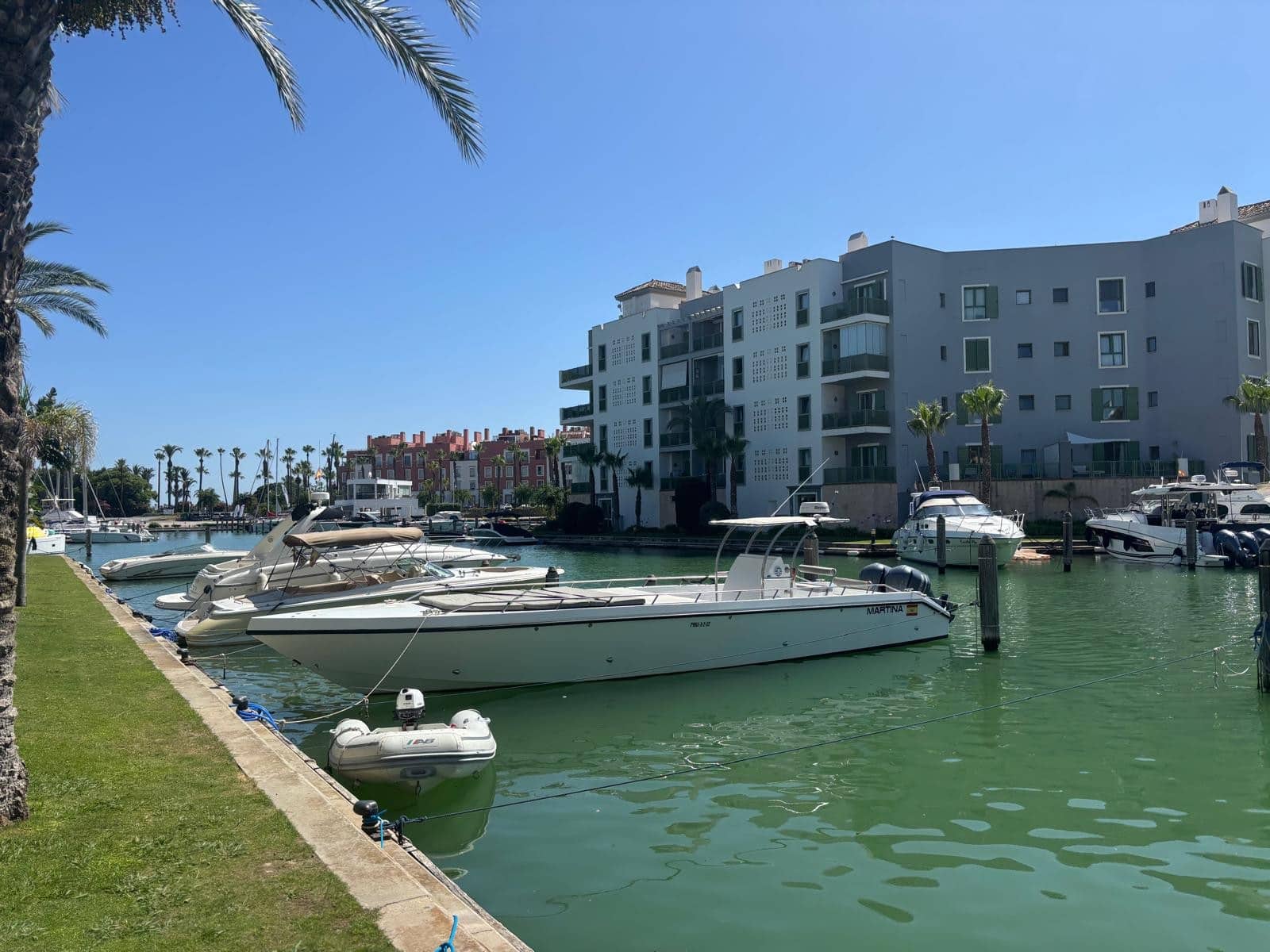 2 sovrum Lägenhet till salu i Sotogrande med pool garage - 519 000 € (Ref: 9581403)