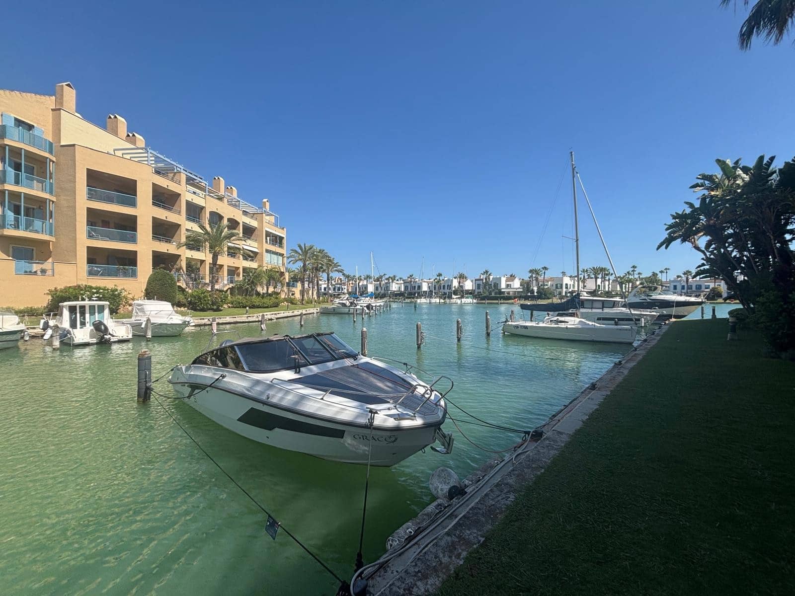 2 sovrum Lägenhet till salu i Sotogrande med pool garage - 519 000 € (Ref: 9581403)