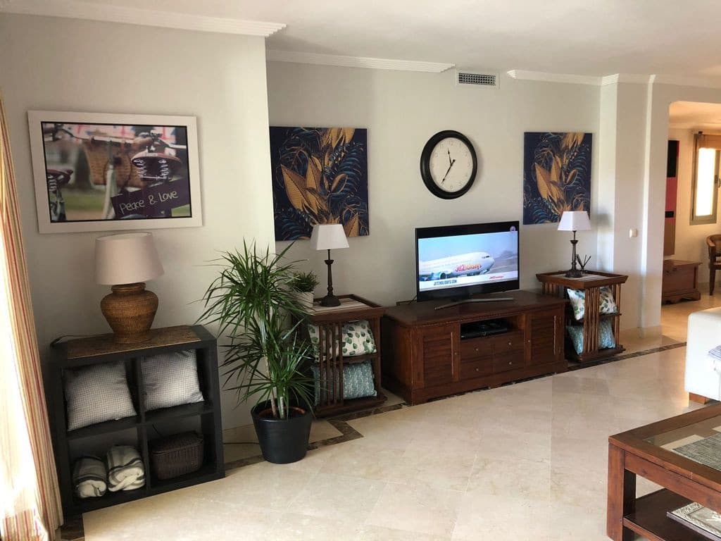 2 bedroom Apartment for sale in Sotogrande with pool garage - € 539,000 (Ref: 9581403)