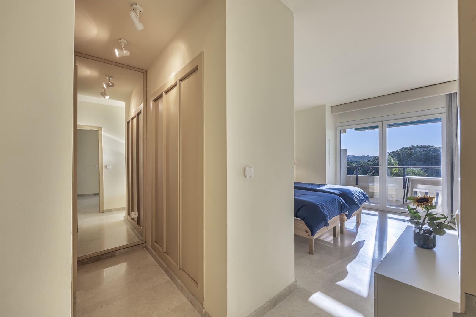 Apartamento de 1 habitación en Marbella en venta con piscina garaje - 549.000 € (Ref: 9790233)