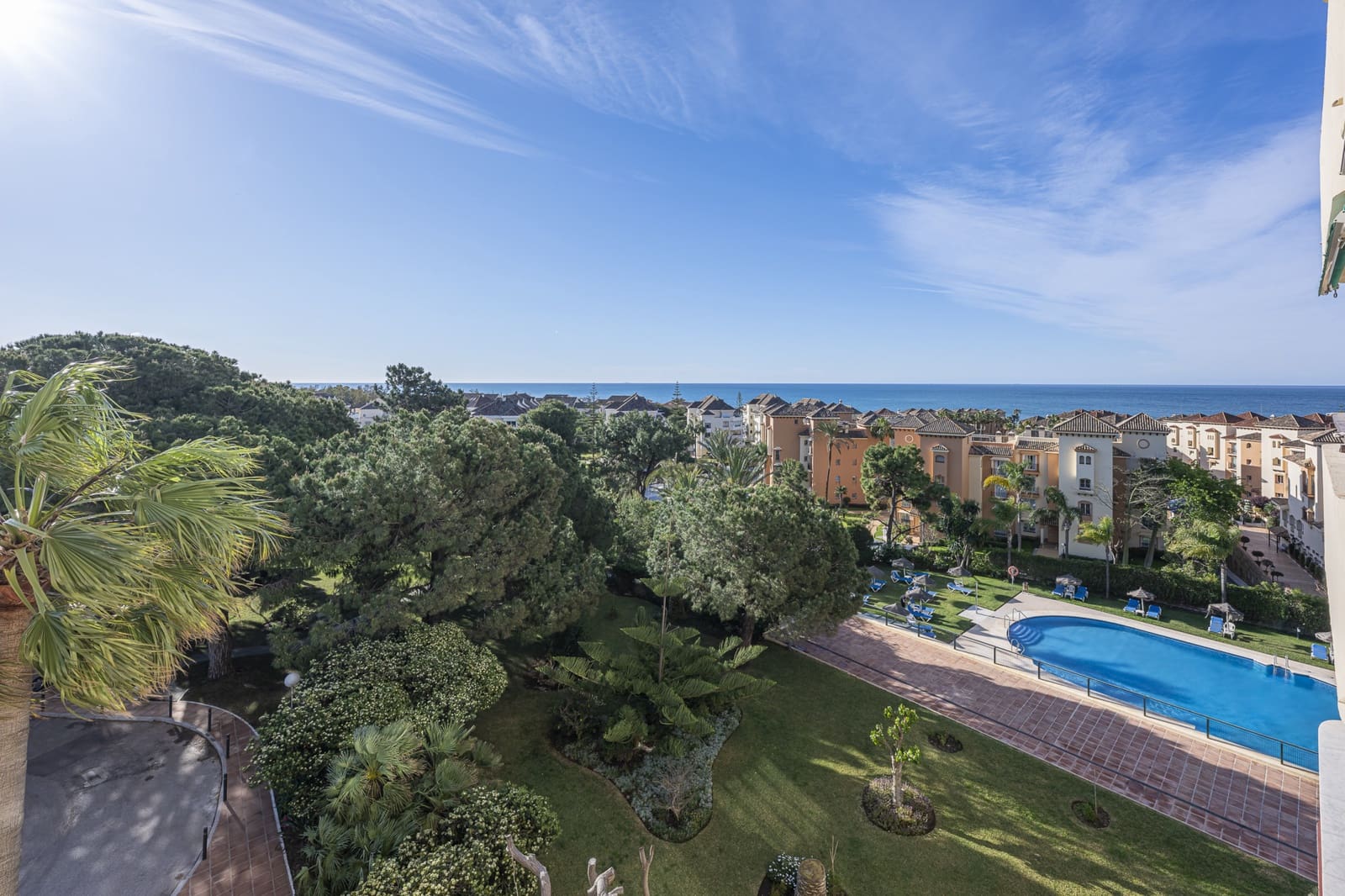 Apartamento de 1 habitación en Marbella en venta con piscina garaje - 549.000 € (Ref: 9790233)