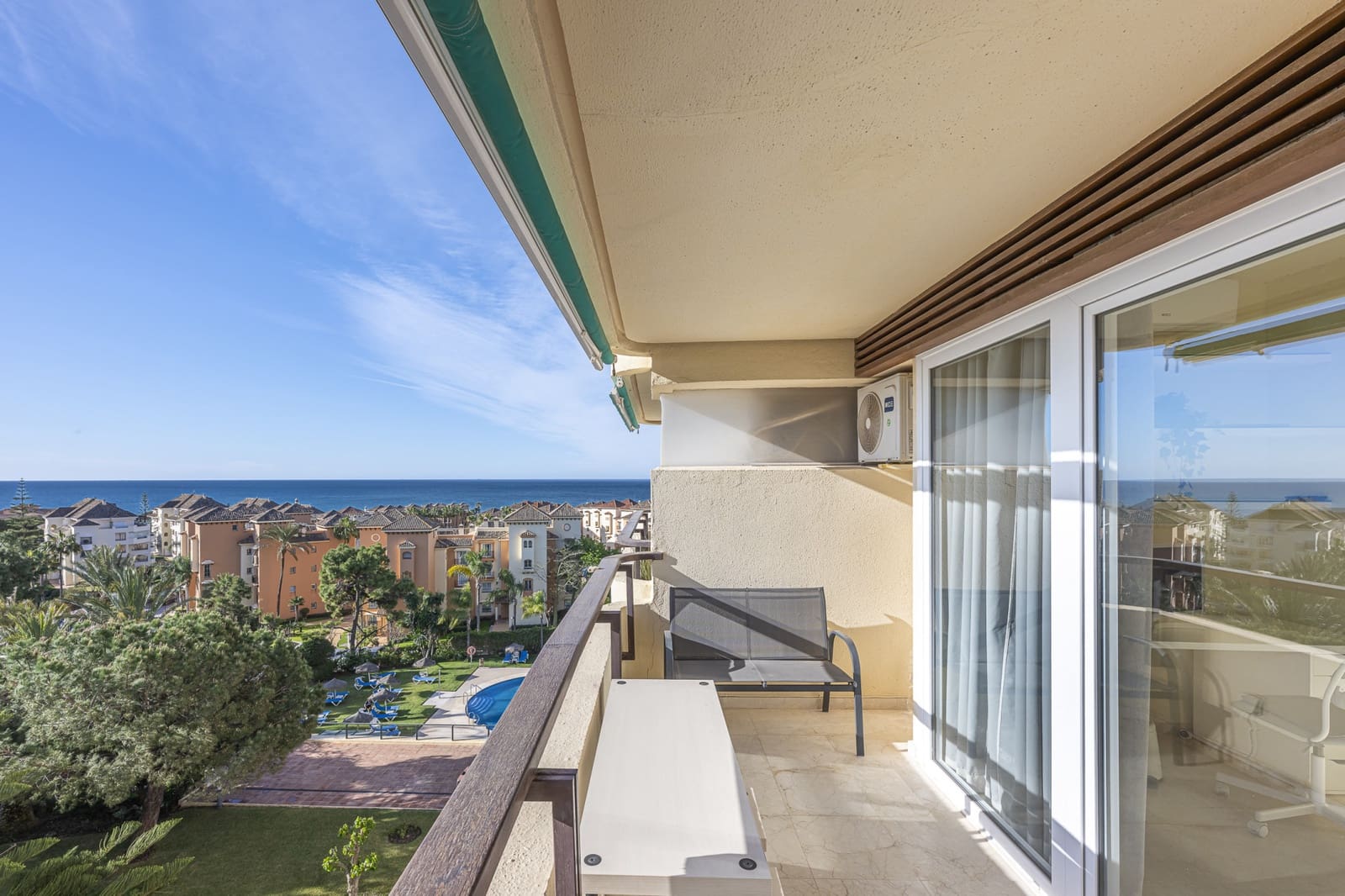 Apartamento de 1 habitación en Marbella en venta con piscina garaje - 549.000 € (Ref: 9790233)