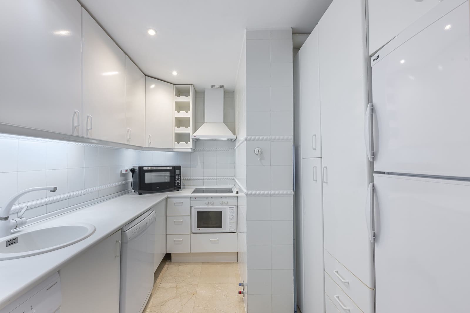 1 sovrum Lägenhet till salu i Marbella med pool garage - 439 000 € (Ref: 9790233)