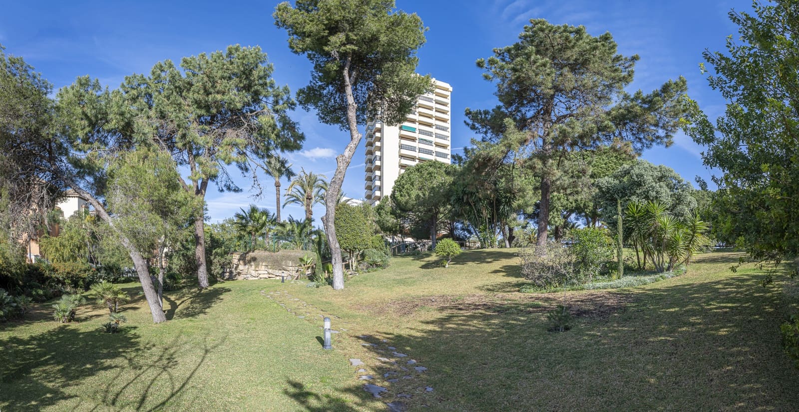 1 sovrum Lägenhet till salu i Marbella med pool garage - 439 000 € (Ref: 9790233)