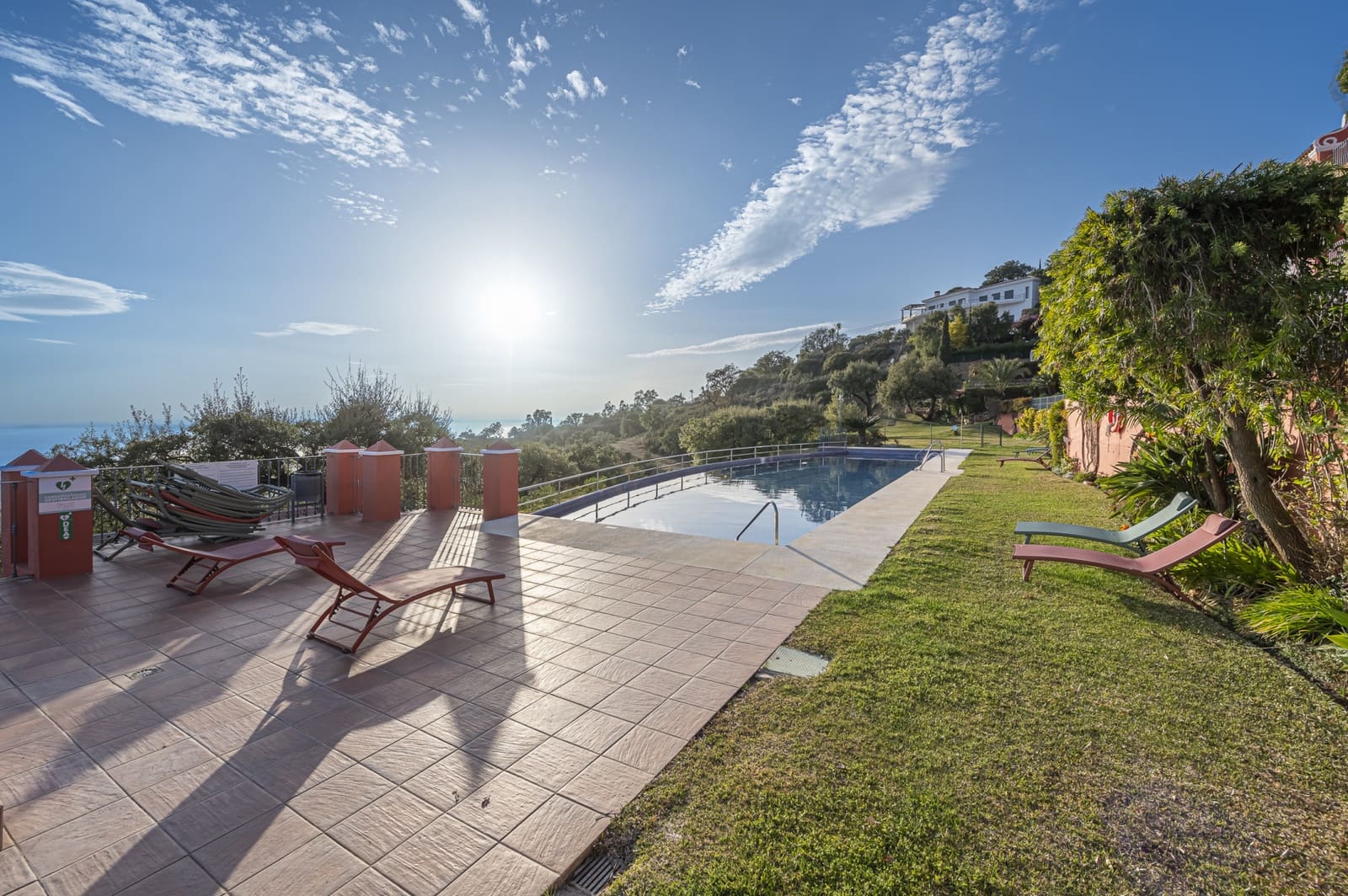 2 sovrum Lägenhet till salu i Marbella med pool garage - 449 000 € (Ref: 9912489)
