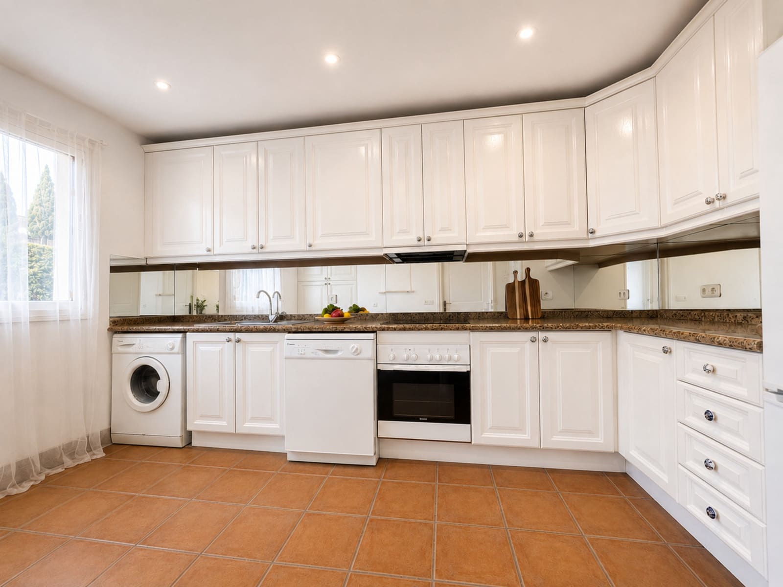 2 sovrum Lägenhet till salu i Marbella med pool garage - 449 000 € (Ref: 9912489)