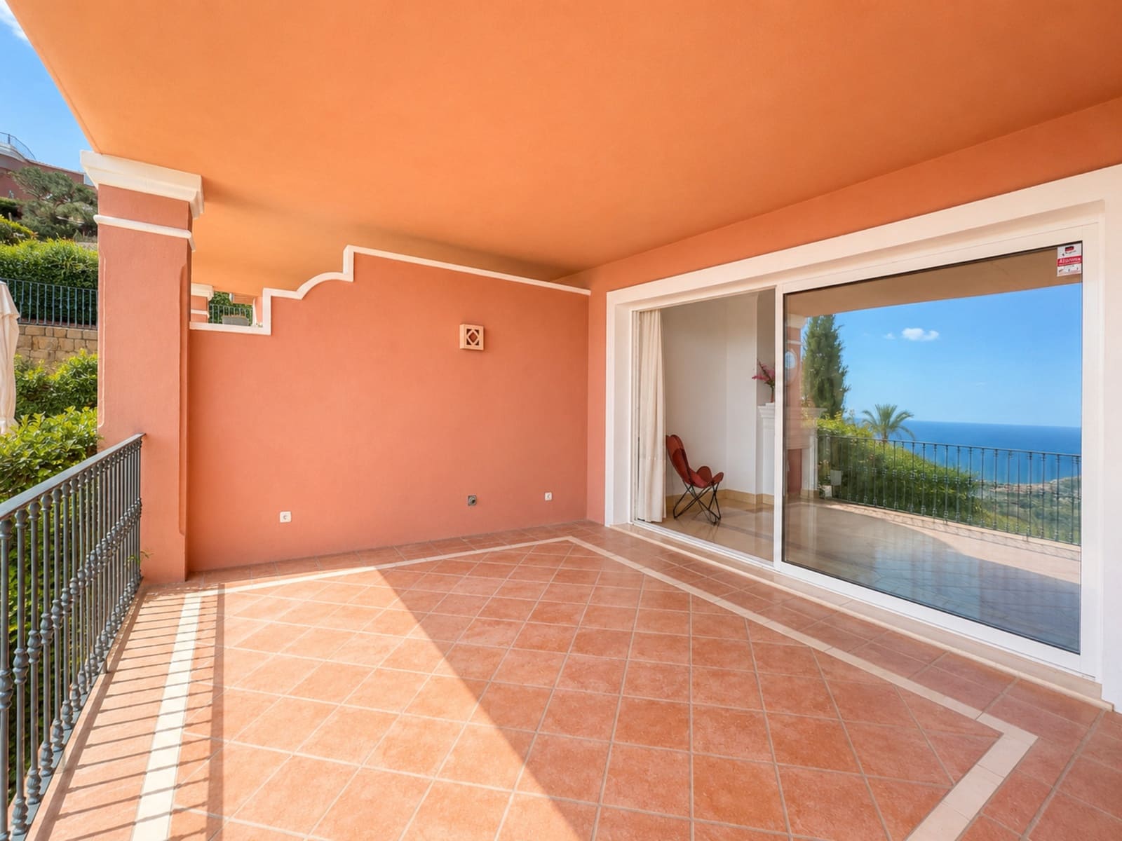 2 sovrum Lägenhet till salu i Marbella med pool garage - 449 000 € (Ref: 9912489)