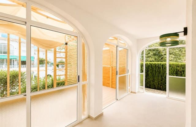 Apartamento de 2 habitaciones en Los Balcones - Los Altos, Torrevieja en venta con piscina - 199.000 € (Ref: 10060613)