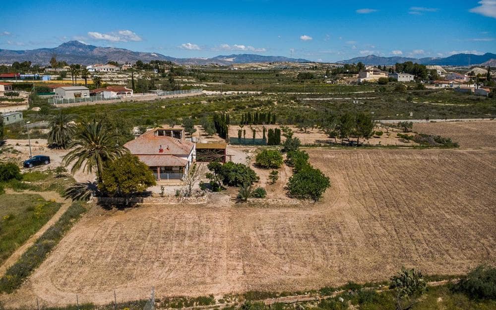 4 soveværelse Finca/Landehus til salg i La Matanza med garage - € 244.995 (Ref: 10060875)