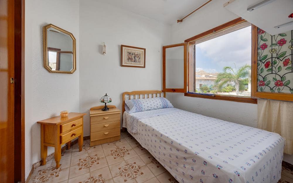 3 soveværelse Lejlighed til salg i Torrevieja - € 139.500 (Ref: 10074609)