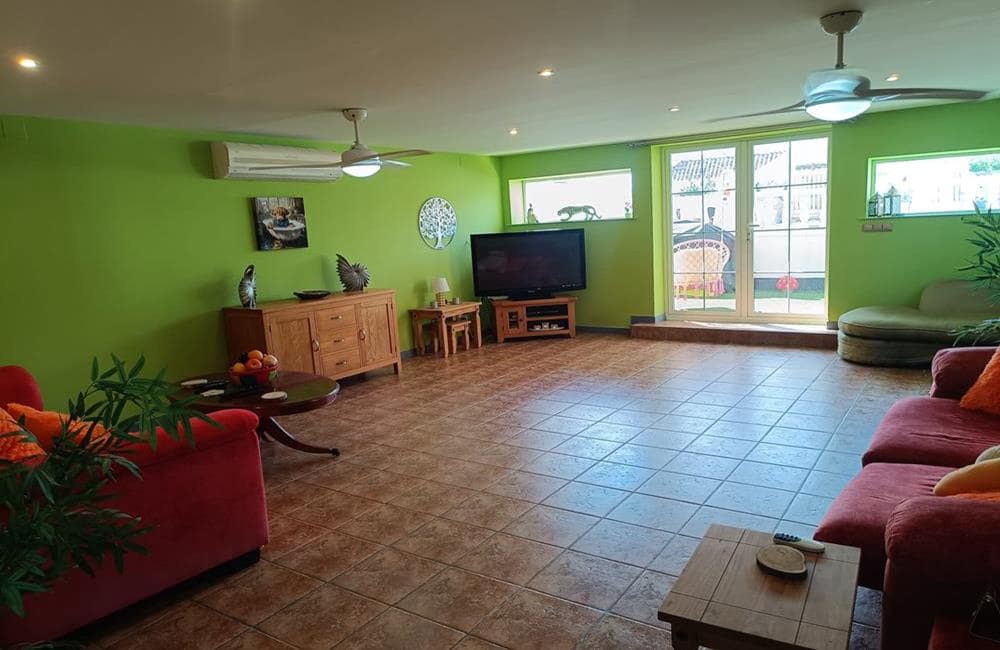 4 sypialnia Willa na sprzedaż w Fortuna z basenem garażem - 339 950 € (Ref: 10076775)