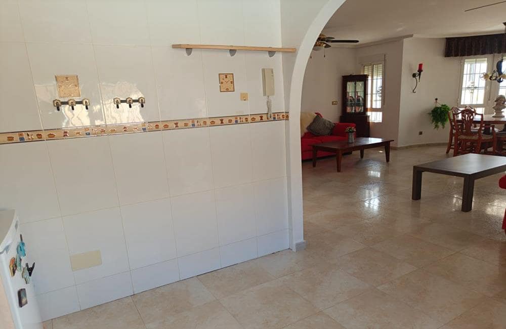 4 sypialnia Willa na sprzedaż w Fortuna z basenem garażem - 339 950 € (Ref: 10076775)