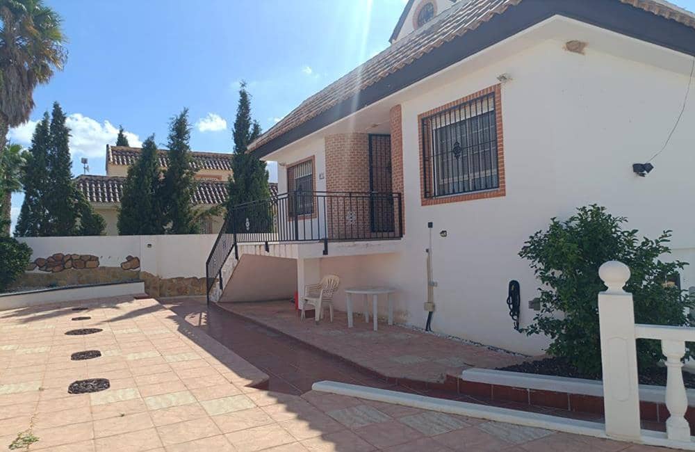 4 sypialnia Willa na sprzedaż w Fortuna z basenem garażem - 339 950 € (Ref: 10076775)