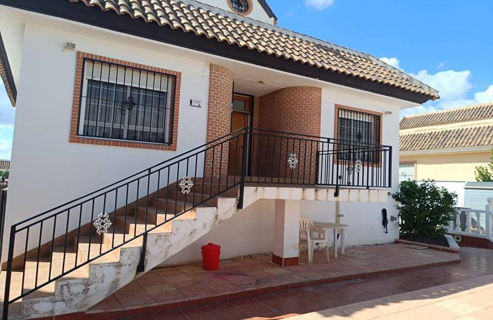 4 sypialnia Willa na sprzedaż w Fortuna z basenem garażem - 339 950 € (Ref: 10076775)