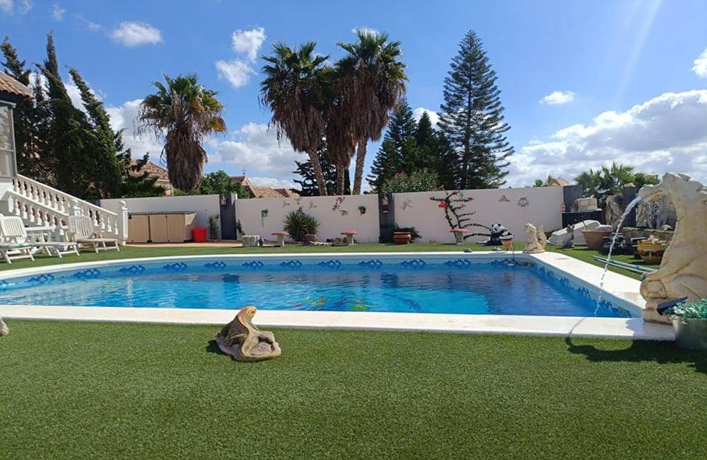 4 sypialnia Willa na sprzedaż w Fortuna z basenem garażem - 339 950 € (Ref: 10076775)