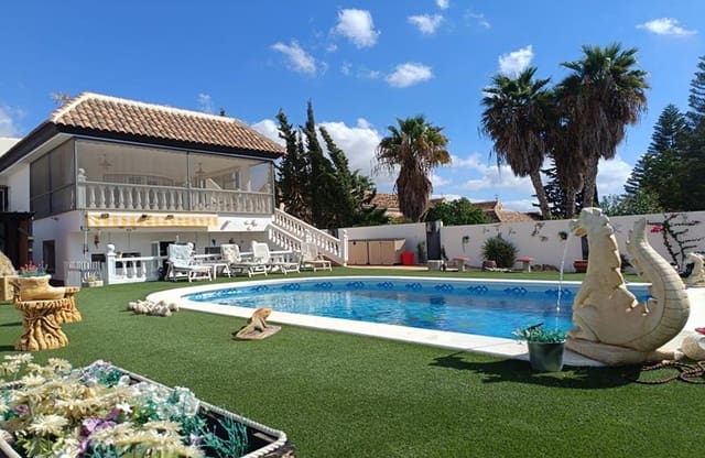 4 sypialnia Willa na sprzedaż w Fortuna z basenem garażem - 339 950 € (Ref: 10076775)