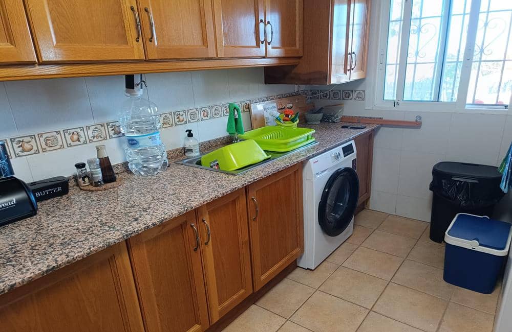 3 sypialnia Willa na sprzedaż w Fortuna z basenem garażem - 259 950 € (Ref: 10076818)