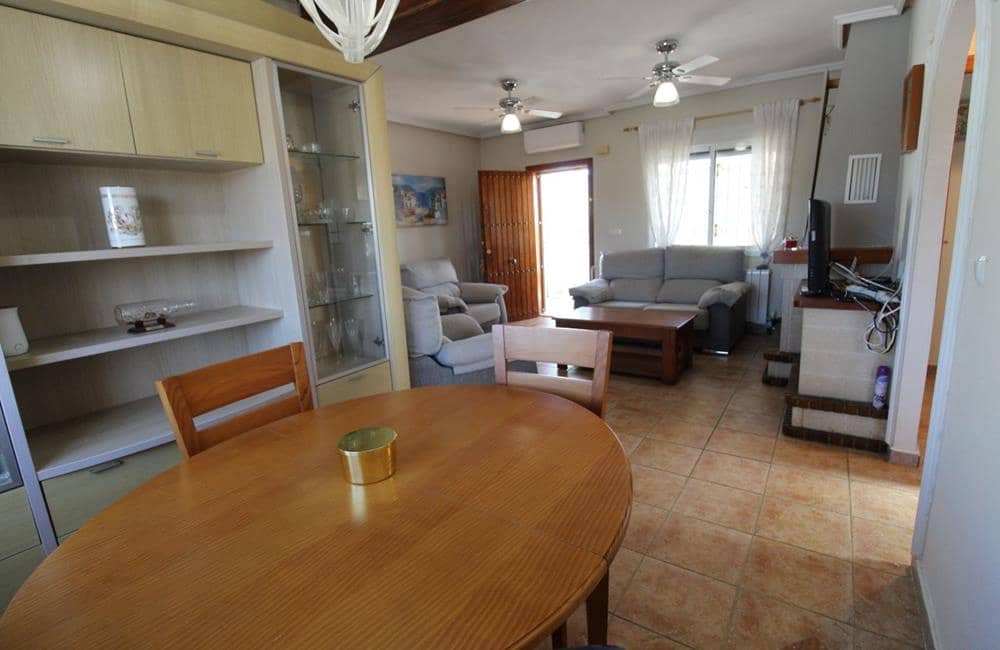 3 makuuhuone Huvila myytävänä paikassa San Miguel de Salinas mukana uima-altaan 
autotalli - 299 900 € (Ref: 10077183)