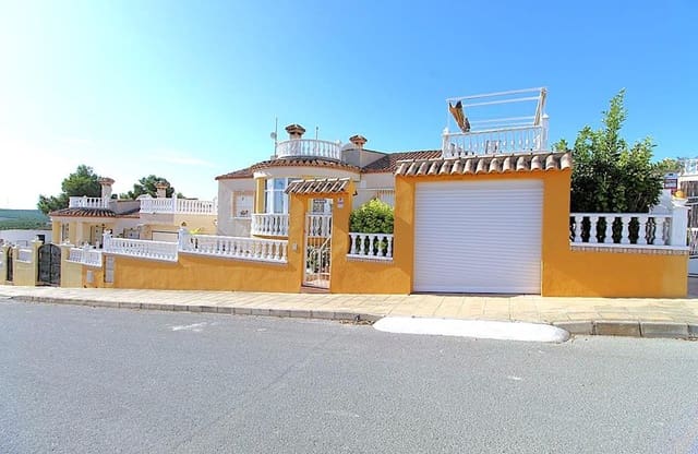 3 makuuhuone Huvila myytävänä paikassa San Miguel de Salinas mukana uima-altaan 
autotalli - 299 900 € (Ref: 10077183)