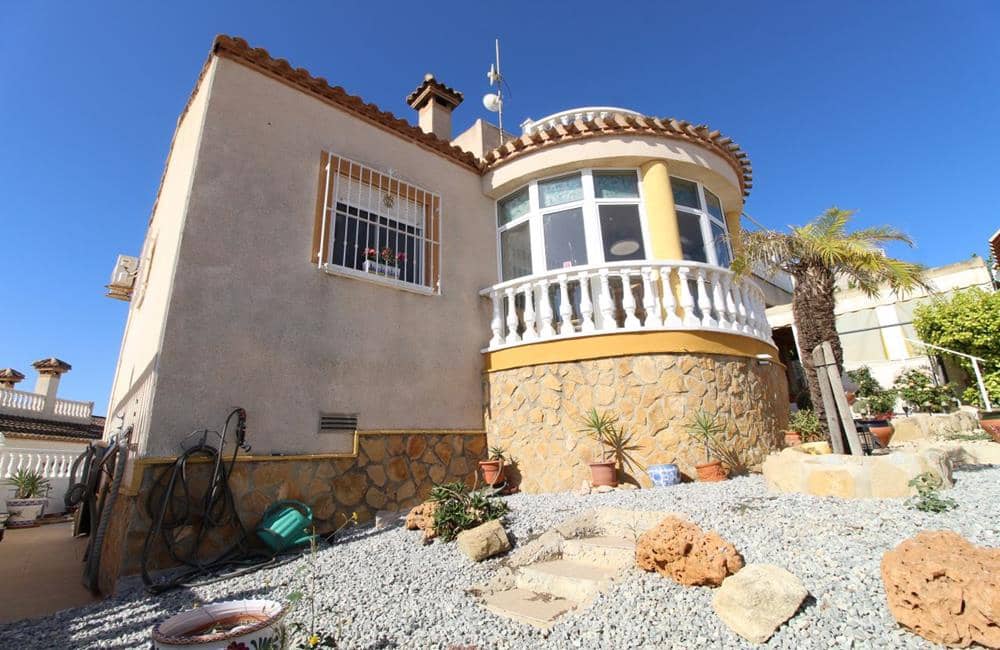 3 makuuhuone Huvila myytävänä paikassa San Miguel de Salinas mukana uima-altaan 
autotalli - 299 900 € (Ref: 10077183)