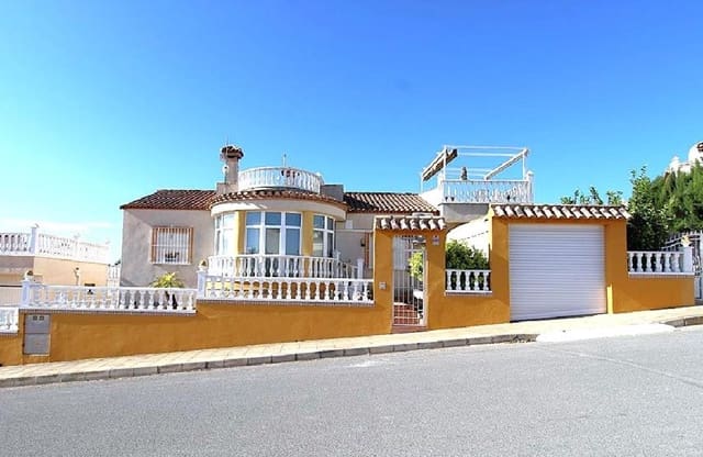 3 makuuhuone Huvila myytävänä paikassa San Miguel de Salinas mukana uima-altaan 
autotalli - 299 900 € (Ref: 10077183)