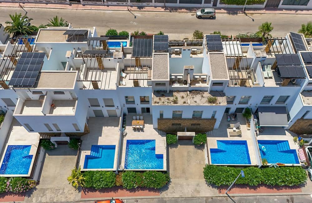 5 soveværelse Villa til salg i Torrevieja med swimmingpool garage - € 475.000 (Ref: 10080035)