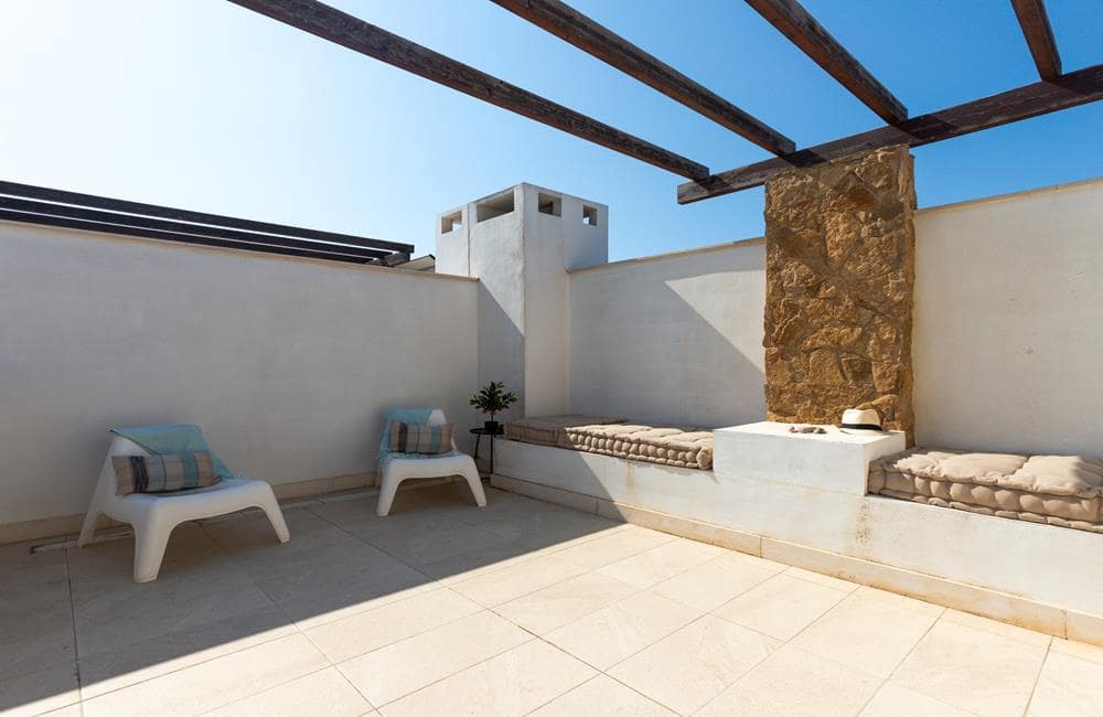 5 soveværelse Villa til salg i Torrevieja med swimmingpool garage - € 475.000 (Ref: 10080035)