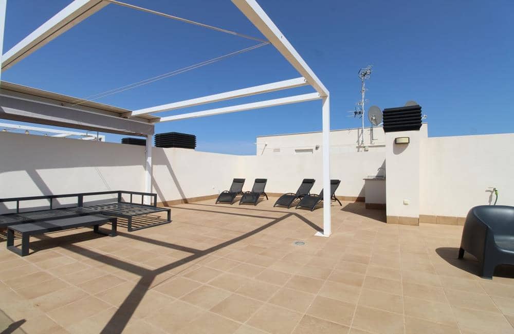 2 sovrum Takvåning till salu i Playa Flamenca med pool garage - 329 000 € (Ref: 10084950)