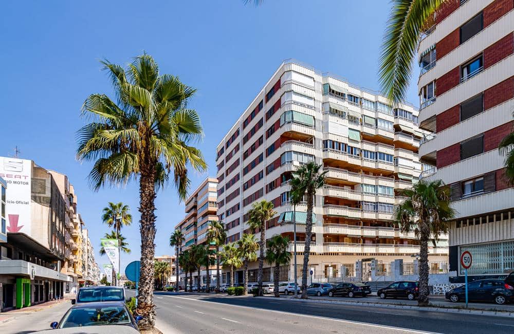 3 soverom Leilighet til salgs i Torrevieja med svømmebasseng - € 256 000 (Ref: 10098641)