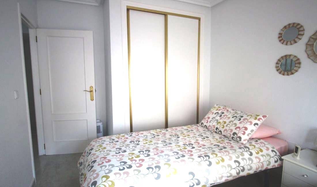 3 bedroom Townhouse for sale in La Florida with pool garage - € 199,000 (Ref: 10120502)