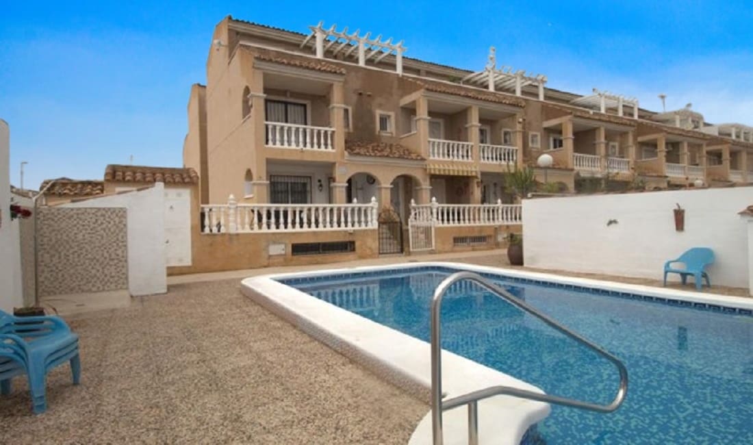 3 bedroom Townhouse for sale in La Florida with pool garage - € 199,000 (Ref: 10120502)