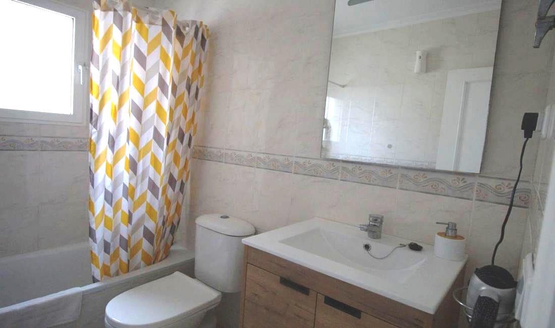 3 bedroom Townhouse for sale in La Florida with pool garage - € 199,000 (Ref: 10120502)