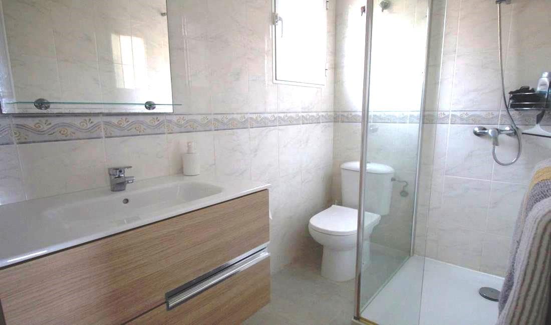 3 bedroom Townhouse for sale in La Florida with pool garage - € 199,000 (Ref: 10120502)